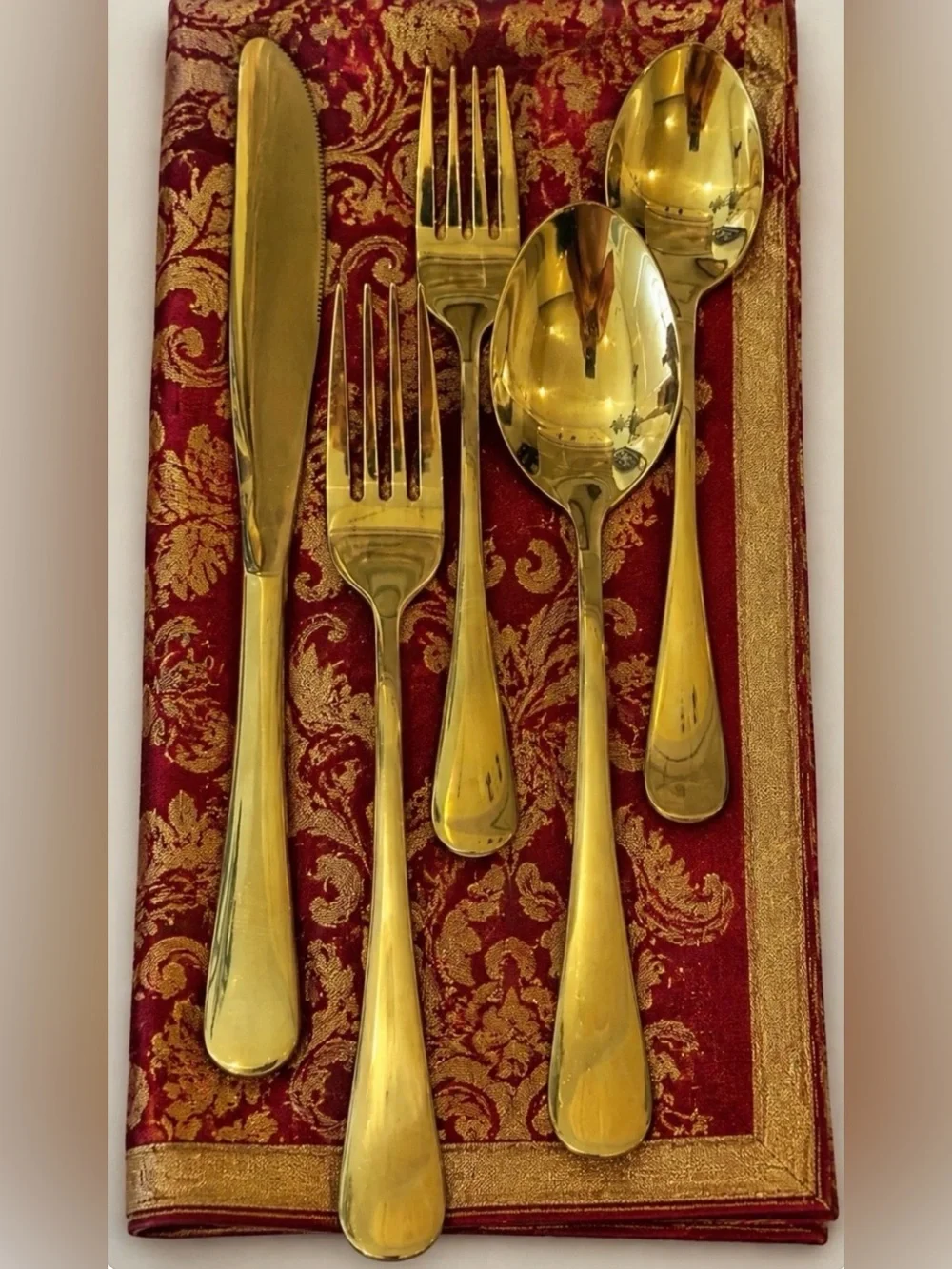 Original Vintage Gold Golden Flatware Silverware Fine Art Utensils Service for 8
